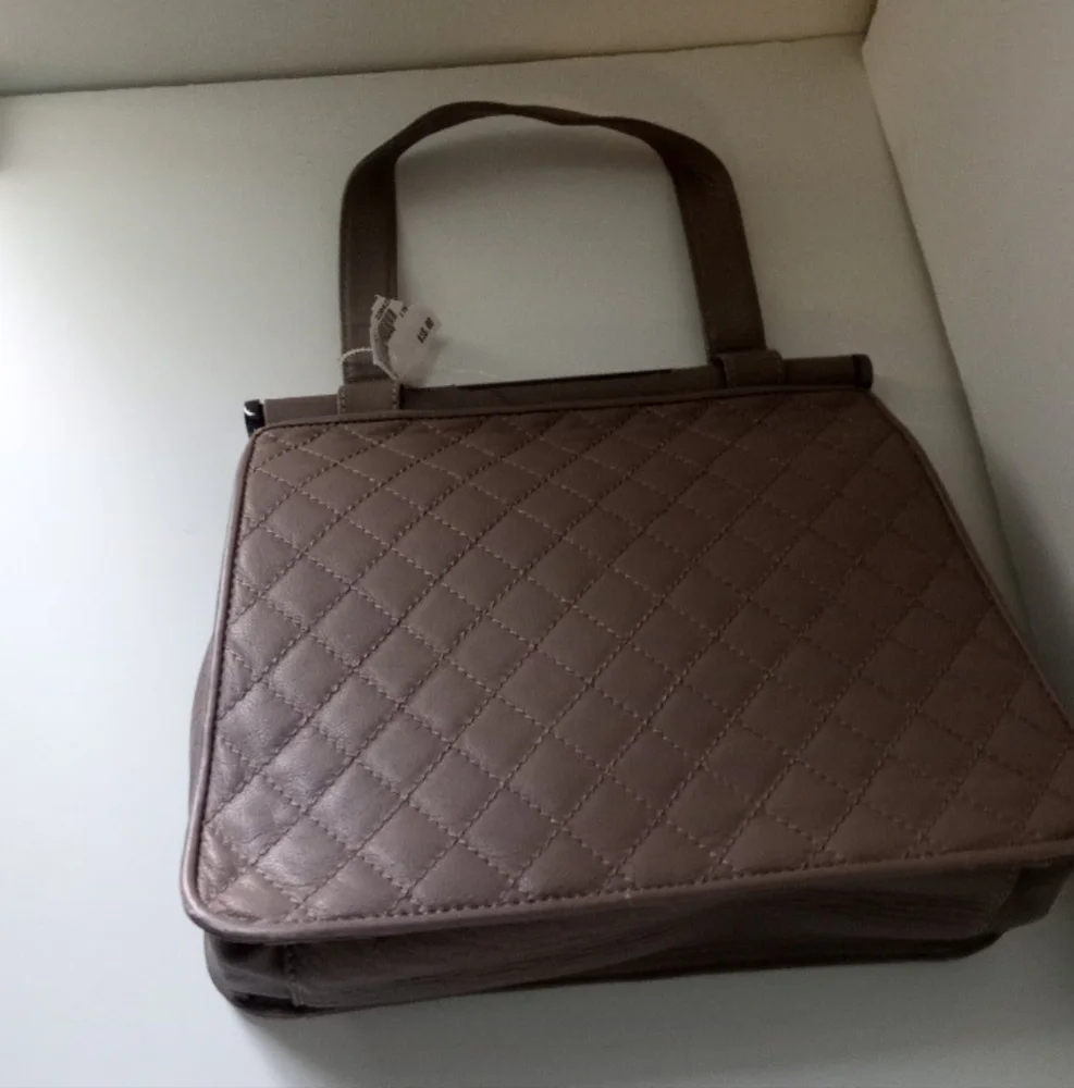 BCBGMaxazria Vintage Taupe Quilted Satchel Handbag 👜